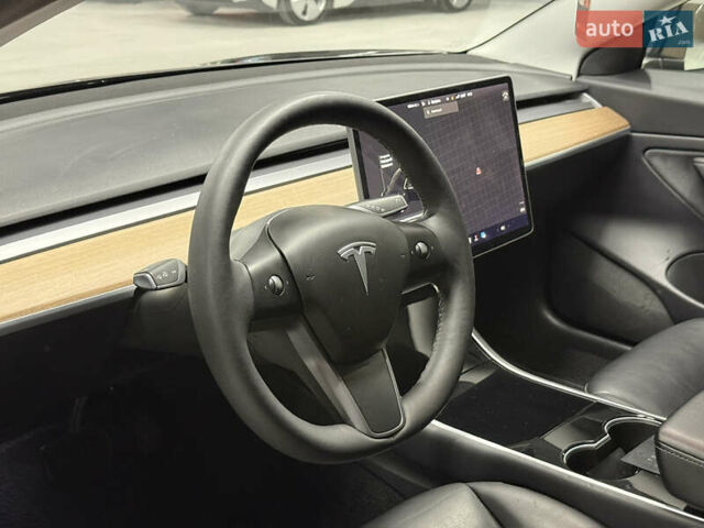Черный Тесла Модель 3, объемом двигателя 0 л и пробегом 209 тыс. км за 17900 $, фото 68 на Automoto.ua