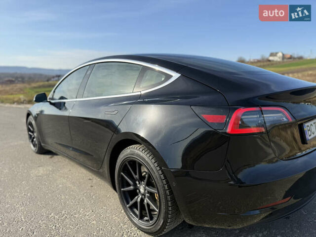 Чорний Тесла Модель 3, об'ємом двигуна 0 л та пробігом 39 тис. км за 17500 $, фото 5 на Automoto.ua