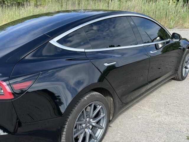 Черный Тесла Модель 3, объемом двигателя 0 л и пробегом 107 тыс. км за 15000 $, фото 3 на Automoto.ua