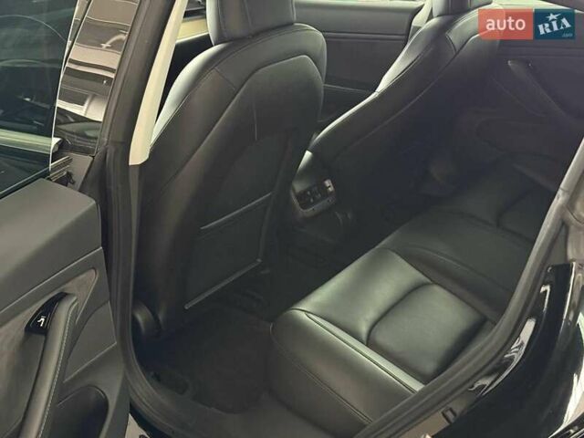 Чорний Тесла Модель 3, об'ємом двигуна 0 л та пробігом 120 тис. км за 16940 $, фото 13 на Automoto.ua