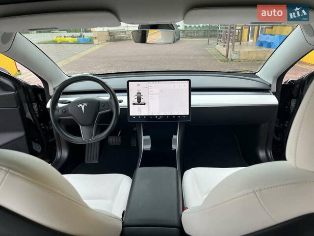 Черный Тесла Модель 3, объемом двигателя 0 л и пробегом 48 тыс. км за 18000 $, фото 25 на Automoto.ua