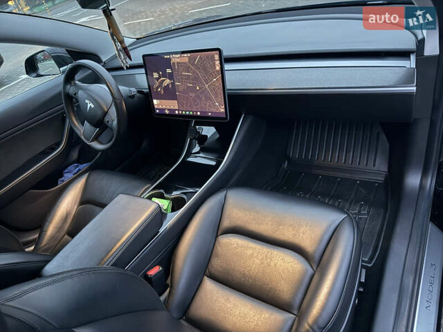 Чорний Тесла Модель 3, об'ємом двигуна 0 л та пробігом 114 тис. км за 16900 $, фото 14 на Automoto.ua