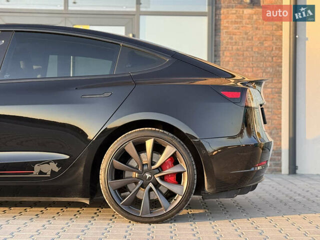 Чорний Тесла Модель 3, об'ємом двигуна 0 л та пробігом 117 тис. км за 18999 $, фото 32 на Automoto.ua