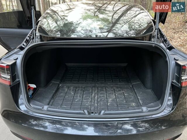 Черный Тесла Модель 3, объемом двигателя 0 л и пробегом 48 тыс. км за 17000 $, фото 15 на Automoto.ua