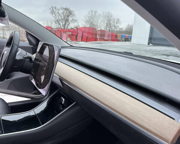 Чорний Тесла Модель 3, об'ємом двигуна 0 л та пробігом 74 тис. км за 19200 $, фото 8 на Automoto.ua