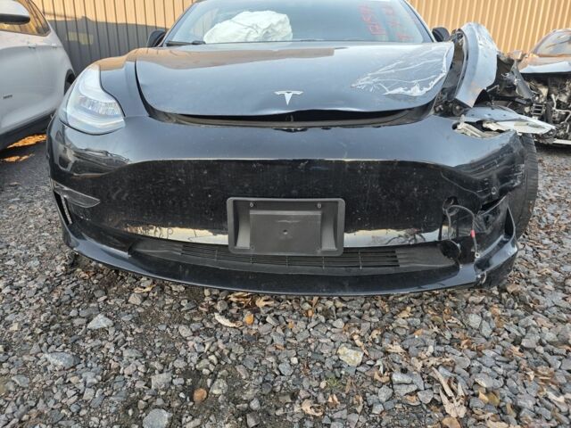Черный Тесла Модель 3, объемом двигателя 0 л и пробегом 130 тыс. км за 11700 $, фото 6 на Automoto.ua