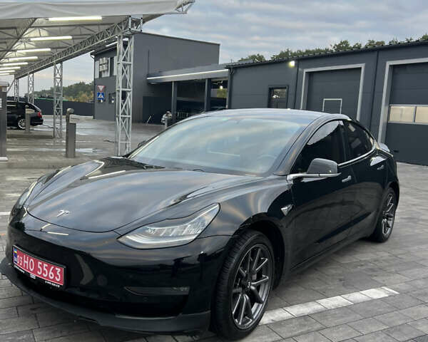 Черный Тесла Модель 3, объемом двигателя 0 л и пробегом 160 тыс. км за 15500 $, фото 2 на Automoto.ua