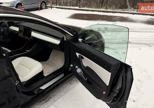 Черный Тесла Модель 3, объемом двигателя 0 л и пробегом 125 тыс. км за 16500 $, фото 29 на Automoto.ua