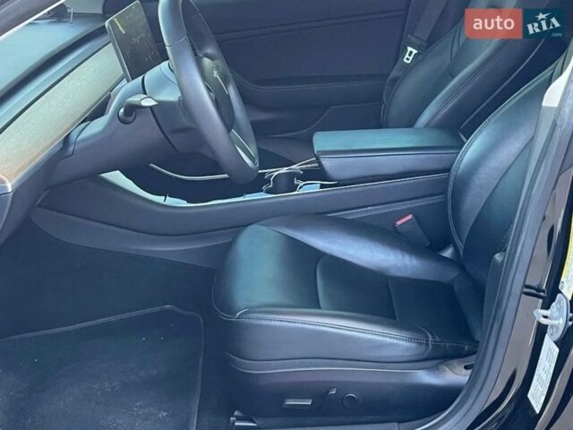 Черный Тесла Модель 3, объемом двигателя 0 л и пробегом 91 тыс. км за 15300 $, фото 11 на Automoto.ua