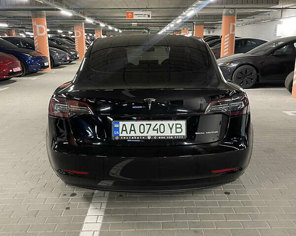 Тесла Модель 3 2019 в Киеве на Automoto.ua Черный Тесла Модель 3, объемом двигателя 0 л и пробегом 102 тыс. км за 19999 $, фото 3 на Automoto.ua