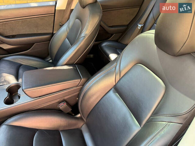 Черный Тесла Модель 3, объемом двигателя 0 л и пробегом 116 тыс. км за 18900 $, фото 17 на Automoto.ua