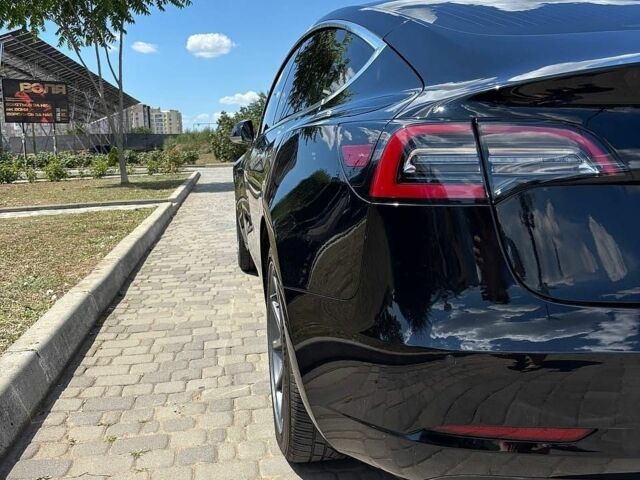 Чорний Тесла Модель 3, об'ємом двигуна 0 л та пробігом 115 тис. км за 15500 $, фото 8 на Automoto.ua