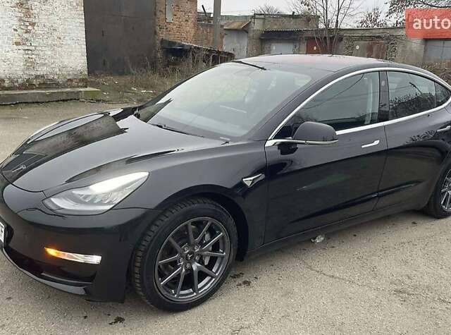 Черный Тесла Модель 3, объемом двигателя 0 л и пробегом 91 тыс. км за 16000 $, фото 4 на Automoto.ua