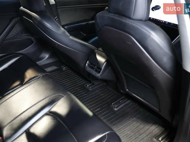 Чорний Тесла Модель 3, об'ємом двигуна 0 л та пробігом 163 тис. км за 15600 $, фото 29 на Automoto.ua