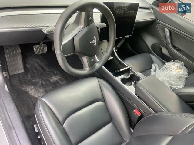 Чорний Тесла Модель 3, об'ємом двигуна 0 л та пробігом 160 тис. км за 12500 $, фото 26 на Automoto.ua