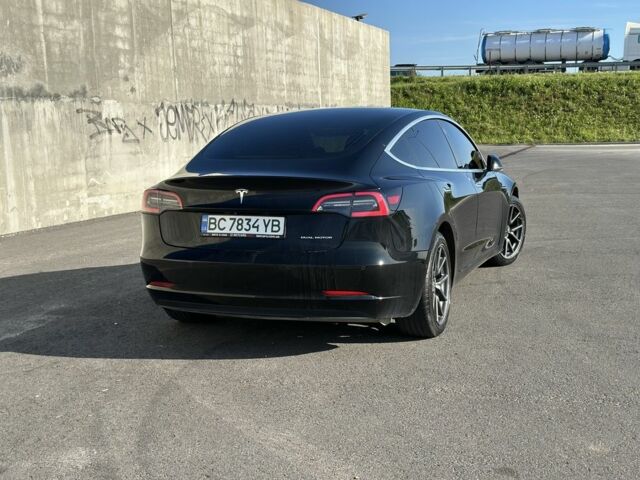 Чорний Тесла Модель 3, об'ємом двигуна 0 л та пробігом 162 тис. км за 15799 $, фото 8 на Automoto.ua