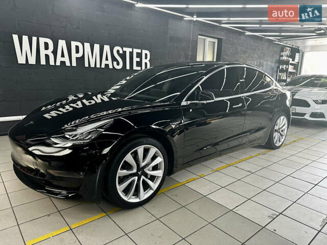 Чорний Тесла Модель 3, об'ємом двигуна 0 л та пробігом 96 тис. км за 17999 $, фото 1 на Automoto.ua