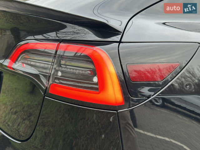 Черный Тесла Модель 3, объемом двигателя 0 л и пробегом 180 тыс. км за 17500 $, фото 8 на Automoto.ua
