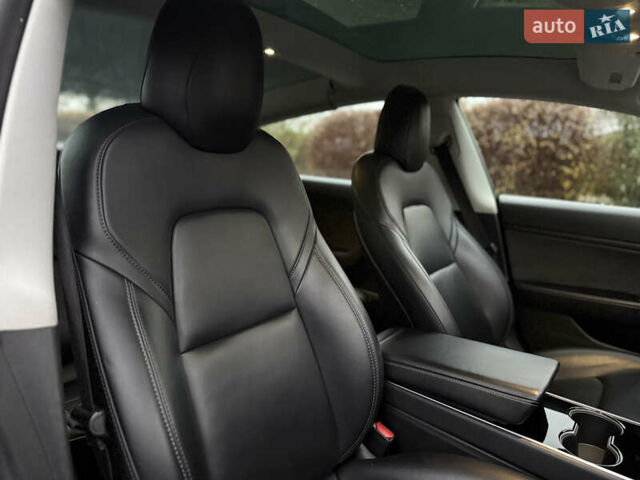 Черный Тесла Модель 3, объемом двигателя 0 л и пробегом 97 тыс. км за 14600 $, фото 25 на Automoto.ua