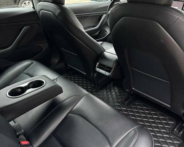 Черный Тесла Модель 3, объемом двигателя 0 л и пробегом 209 тыс. км за 18000 $, фото 119 на Automoto.ua