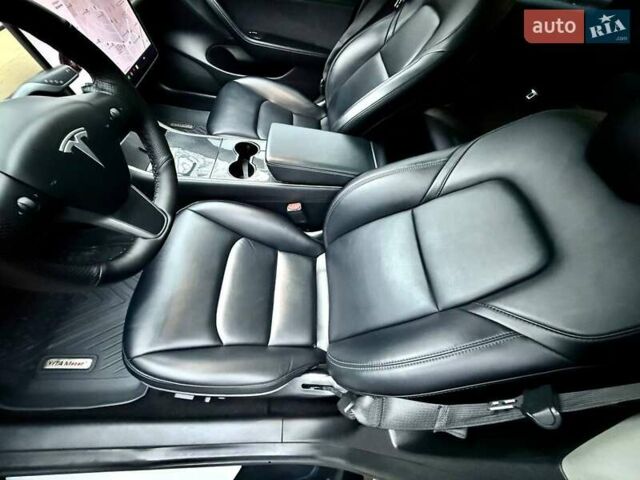 Чорний Тесла Модель 3, об'ємом двигуна 0 л та пробігом 131 тис. км за 19000 $, фото 19 на Automoto.ua