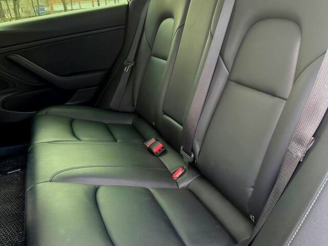 Черный Тесла Модель 3, объемом двигателя 0 л и пробегом 119 тыс. км за 21500 $, фото 4 на Automoto.ua