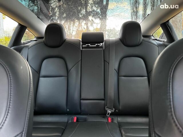 Черный Тесла Модель 3, объемом двигателя 0 л и пробегом 65 тыс. км за 25390 $, фото 15 на Automoto.ua