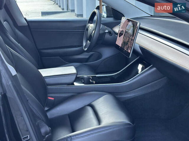 Черный Тесла Модель 3, объемом двигателя 0 л и пробегом 121 тыс. км за 19400 $, фото 64 на Automoto.ua
