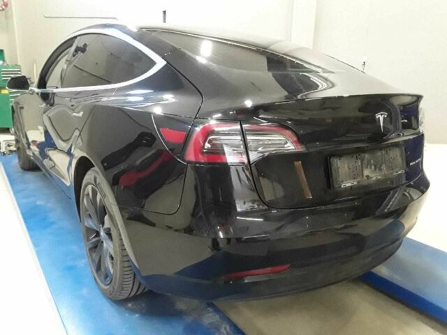 Чорний Тесла Модель 3, об'ємом двигуна 0 л та пробігом 84 тис. км за 17000 $, фото 3 на Automoto.ua