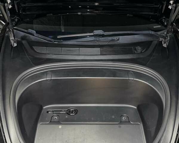 Черный Тесла Модель 3, объемом двигателя 0 л и пробегом 90 тыс. км за 18500 $, фото 22 на Automoto.ua