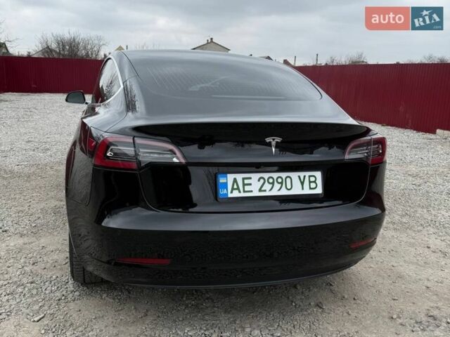 Чорний Тесла Модель 3, об'ємом двигуна 0 л та пробігом 135 тис. км за 18500 $, фото 4 на Automoto.ua