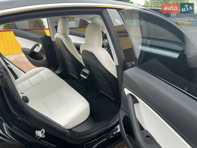 Черный Тесла Модель 3, объемом двигателя 0 л и пробегом 48 тыс. км за 18000 $, фото 30 на Automoto.ua