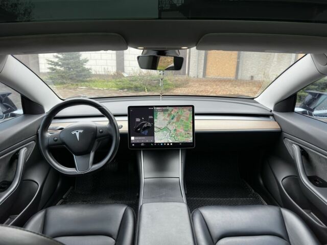 Чорний Тесла Модель 3, об'ємом двигуна 0 л та пробігом 137 тис. км за 13200 $, фото 6 на Automoto.ua