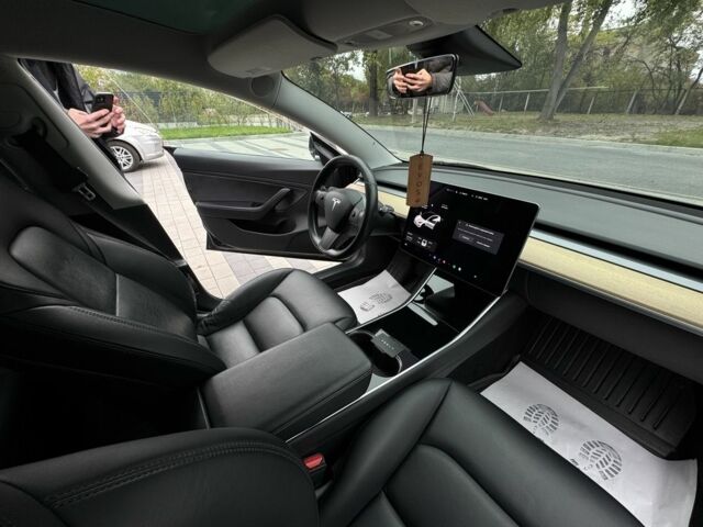 Тесла Модель 3 2019 у Луцьку на Automoto.ua Чорний Тесла Модель 3, об'ємом двигуна 1 л та пробігом 255 тис. км за 13800 $, фото 12 на Automoto.ua