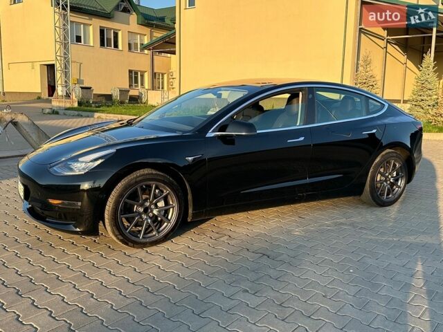 Черный Тесла Модель 3, объемом двигателя 0 л и пробегом 112 тыс. км за 13900 $, фото 3 на Automoto.ua