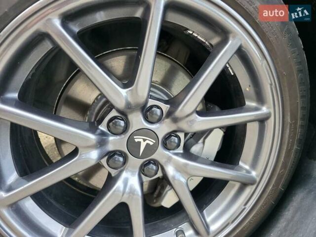 Черный Тесла Модель 3, объемом двигателя 0 л и пробегом 106 тыс. км за 17900 $, фото 14 на Automoto.ua