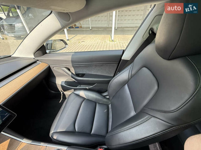 Черный Тесла Модель 3, объемом двигателя 0 л и пробегом 135 тыс. км за 15900 $, фото 22 на Automoto.ua