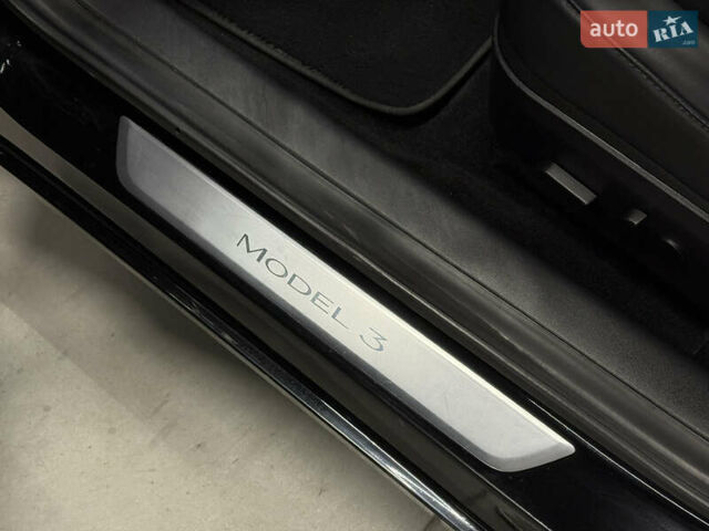 Черный Тесла Модель 3, объемом двигателя 0 л и пробегом 209 тыс. км за 17900 $, фото 71 на Automoto.ua