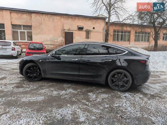 Черный Тесла Модель 3, объемом двигателя 0 л и пробегом 104 тыс. км за 14997 $, фото 1 на Automoto.ua