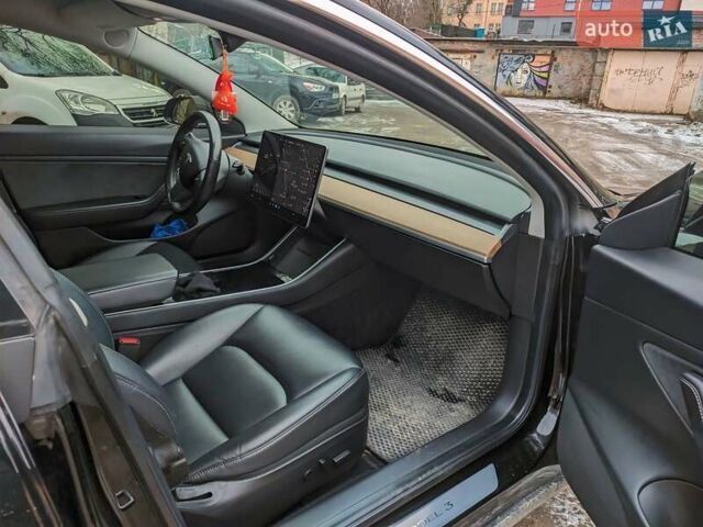 Черный Тесла Модель 3, объемом двигателя 0 л и пробегом 104 тыс. км за 14997 $, фото 5 на Automoto.ua