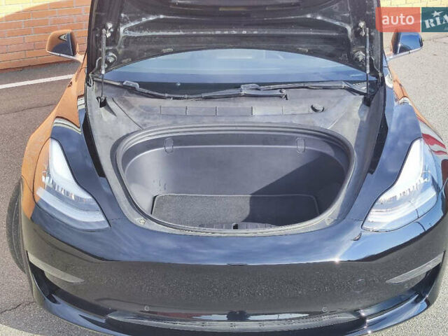 Чорний Тесла Модель 3, об'ємом двигуна 0 л та пробігом 96 тис. км за 17999 $, фото 23 на Automoto.ua