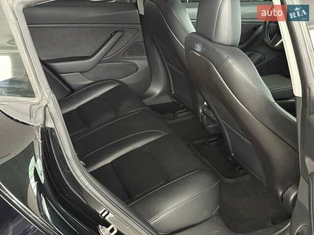 Чорний Тесла Модель 3, об'ємом двигуна 0 л та пробігом 120 тис. км за 16940 $, фото 15 на Automoto.ua