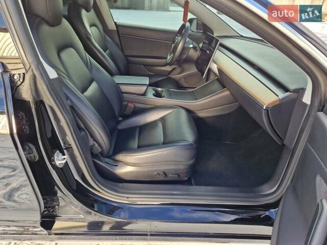 Черный Тесла Модель 3, объемом двигателя 0 л и пробегом 157 тыс. км за 18750 $, фото 37 на Automoto.ua