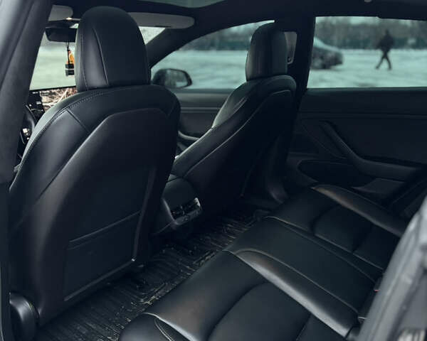 Чорний Тесла Модель 3, об'ємом двигуна 0 л та пробігом 186 тис. км за 15500 $, фото 9 на Automoto.ua