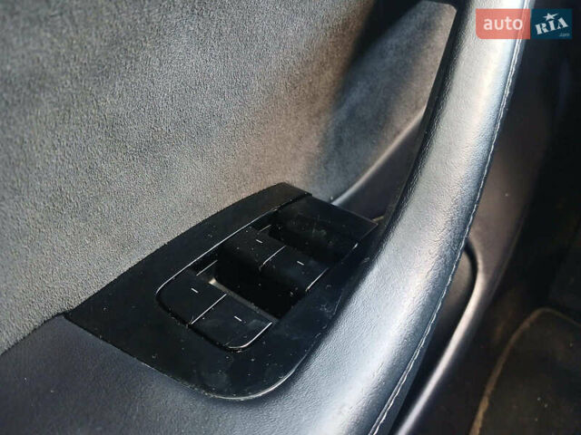Черный Тесла Модель 3, объемом двигателя 0 л и пробегом 190 тыс. км за 16290 $, фото 11 на Automoto.ua