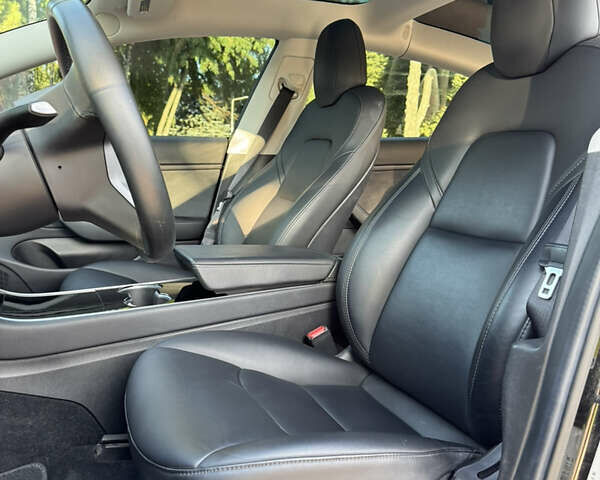 Чорний Тесла Модель 3, об'ємом двигуна 0 л та пробігом 35 тис. км за 18200 $, фото 14 на Automoto.ua