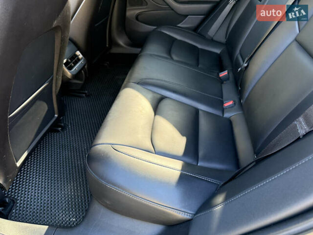 Чорний Тесла Модель 3, об'ємом двигуна 0 л та пробігом 151 тис. км за 15999 $, фото 17 на Automoto.ua