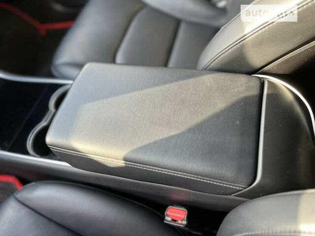 Черный Тесла Модель 3, объемом двигателя 0 л и пробегом 206 тыс. км за 24890 $, фото 34 на Automoto.ua