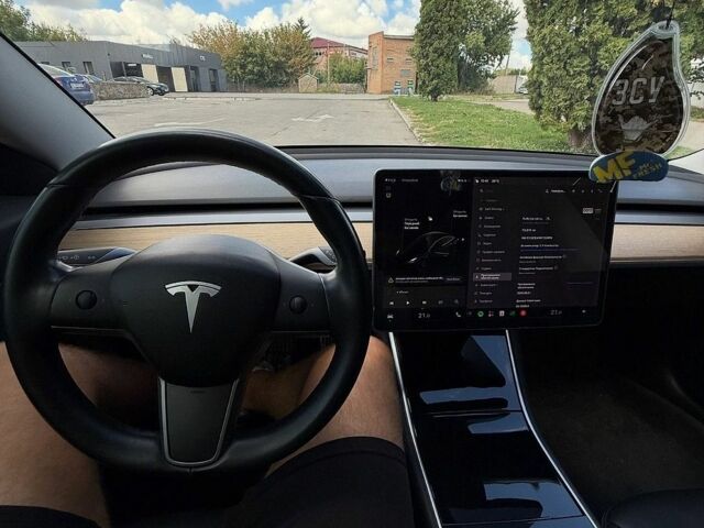 Черный Тесла Модель 3, объемом двигателя 0 л и пробегом 119 тыс. км за 16200 $, фото 8 на Automoto.ua
