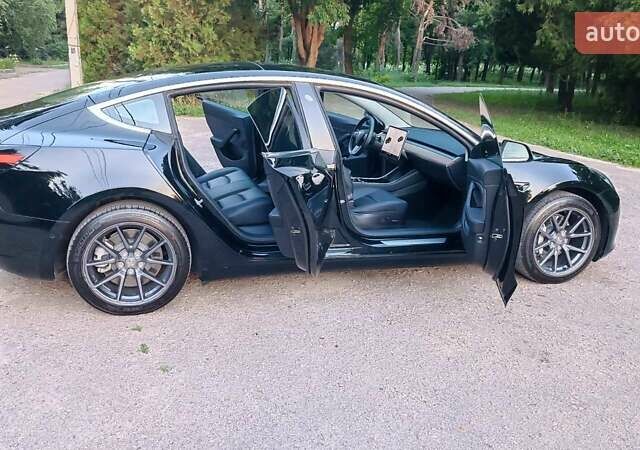 Черный Тесла Модель 3, объемом двигателя 0 л и пробегом 31 тыс. км за 19000 $, фото 27 на Automoto.ua